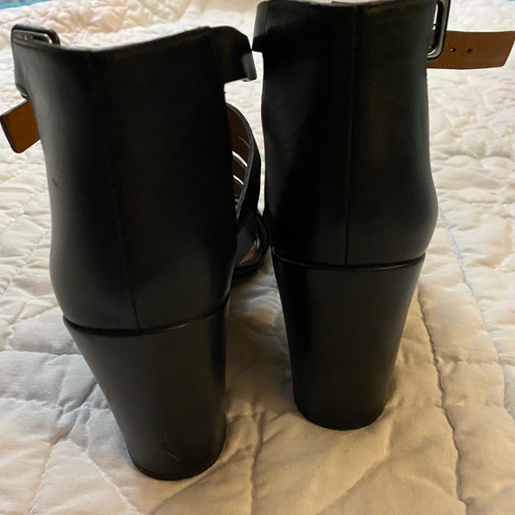 Givenchy AUTHENTIC black chunky heel sandals, size 10, gently worn - Picture 8 of 9